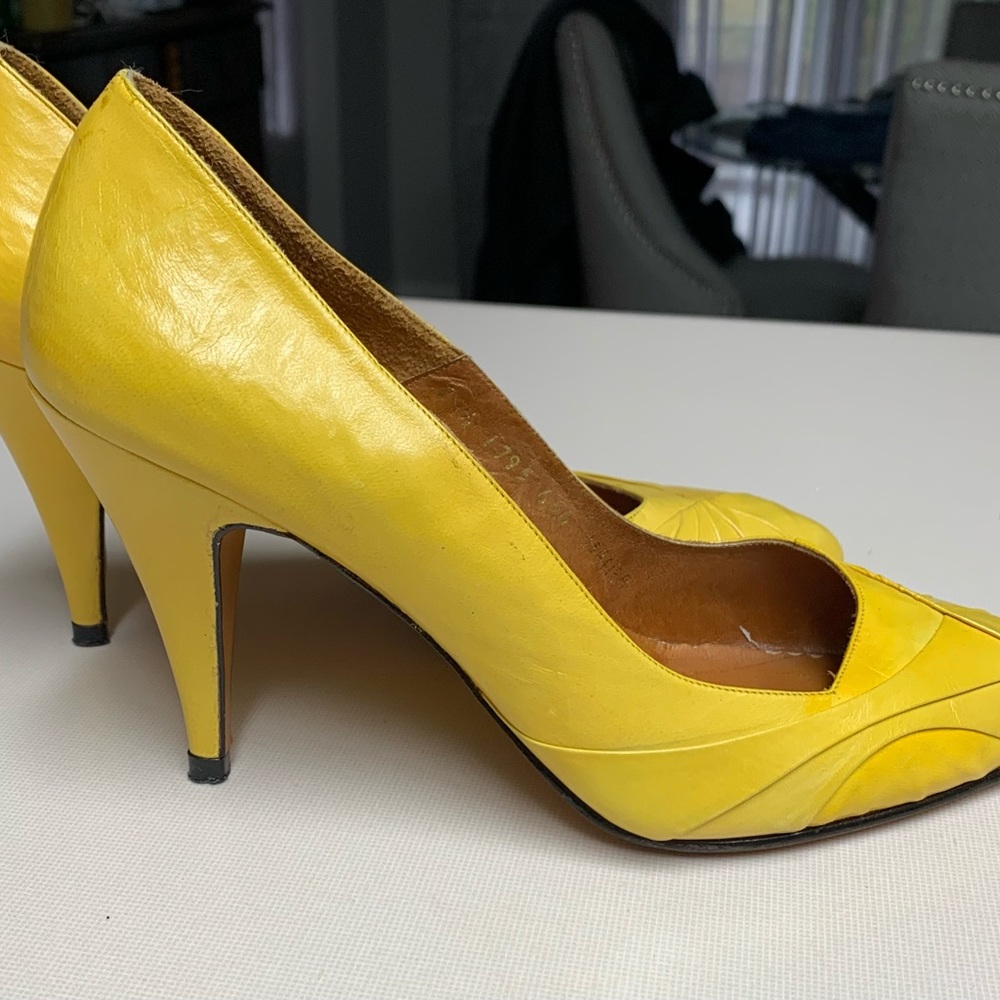 Cartier Paris heels yellow